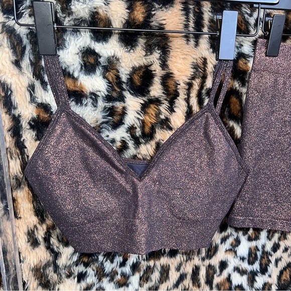 SKIMS Set - Picture 2 of 8